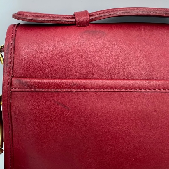 Elegant Vintage Red Leather Coach Court Shoulder Bag - Picture 11 of 15